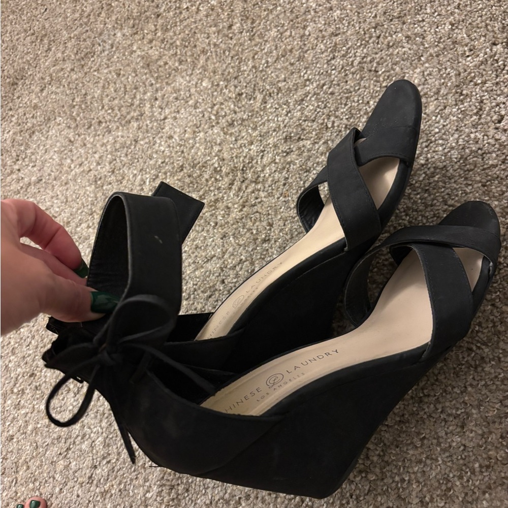 Chinese Laundry Elegant Black Wedges